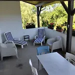 Avec Terrasse Et Jardin Holiday home *