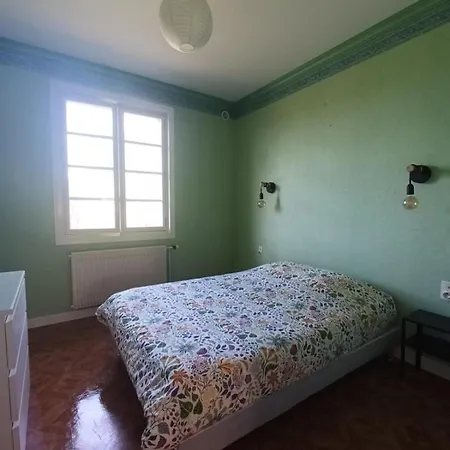 بيت للعطل Avec Terrasse Et Jardin *